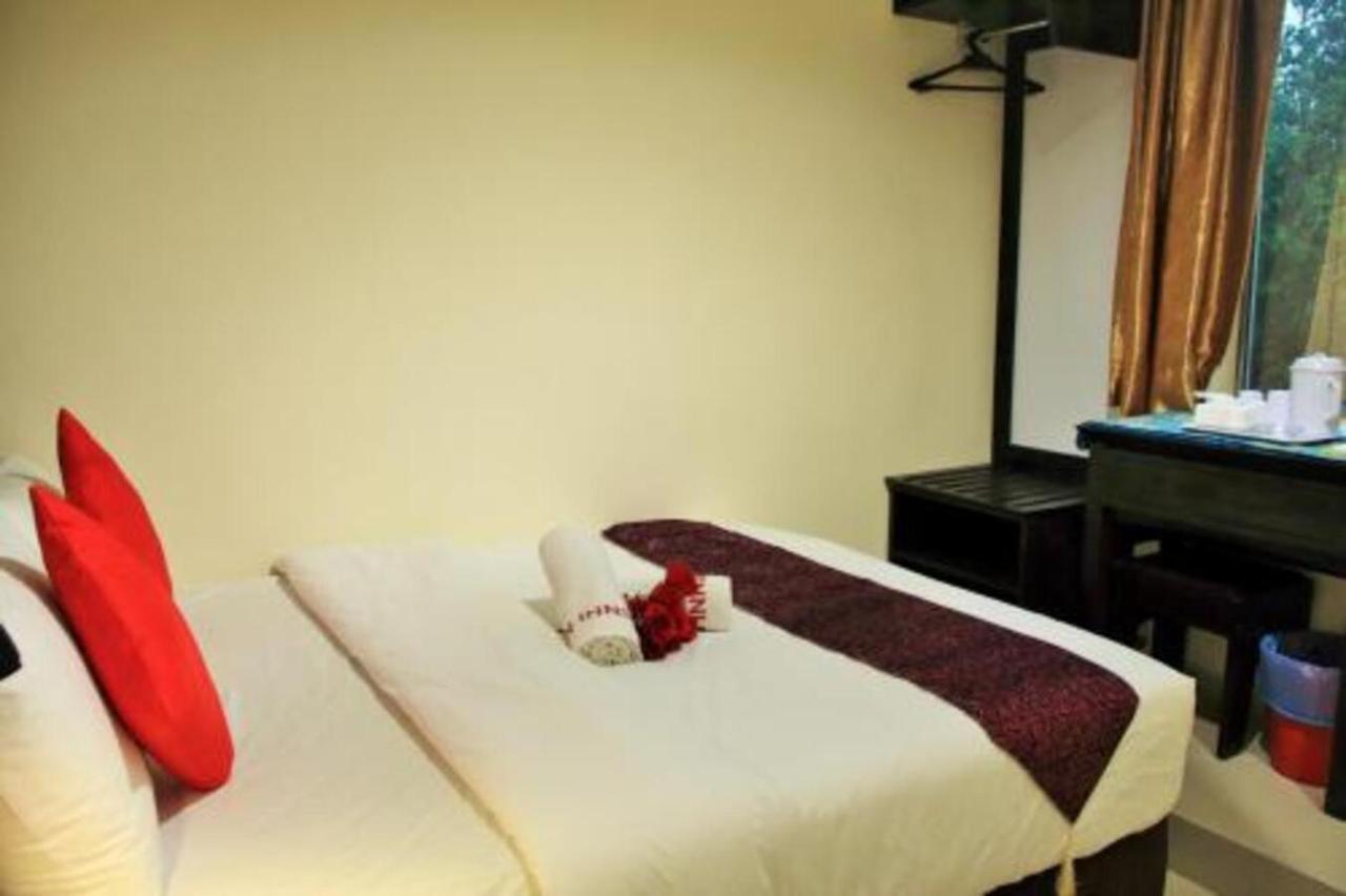 Sun Inns Hotel Kepong Near Hospital Sungai Buloh Kuala Lumpur Exteriör bild